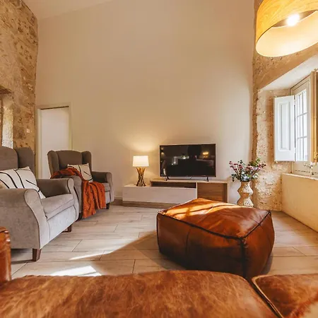 Bravissimo Llebre Duplex, With Patio خيرونا