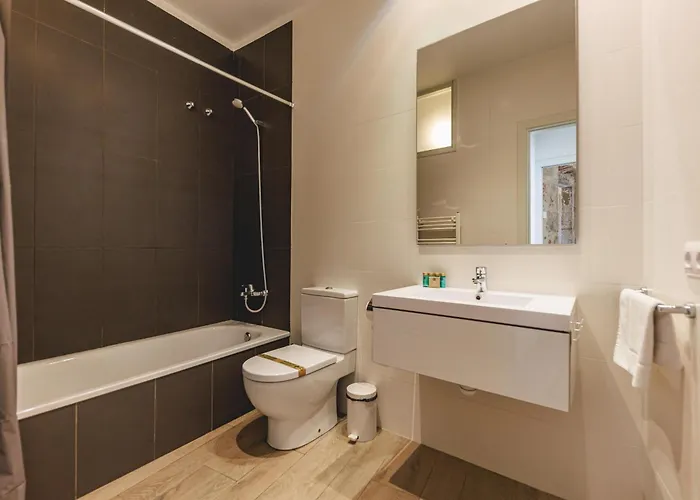 Bravissimo Llebre Duplex, With Patio Lejlighed