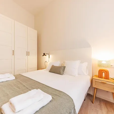 Bravissimo Llebre Duplex, With Patio * ジローナ