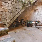 Bravissimo Llebre Duplex, With Patio Apartman
