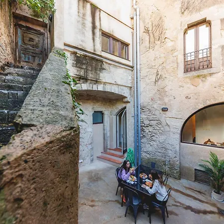 Lägenhet Bravissimo Llebre Duplex, With Patio Girona
