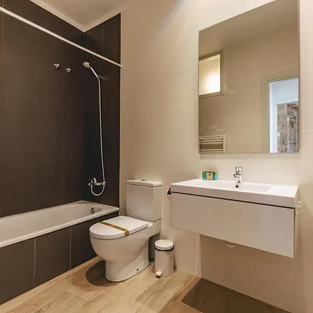 Bravissimo Llebre Duplex, With Patio Daire